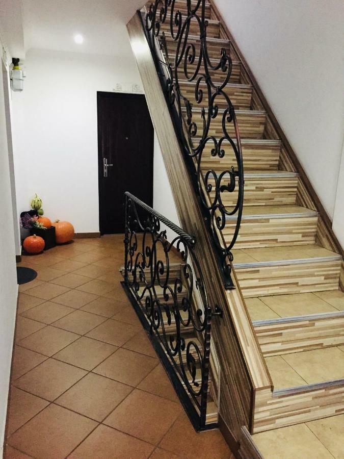 Apartament Na Starowce VII Pština Exteriér fotografie