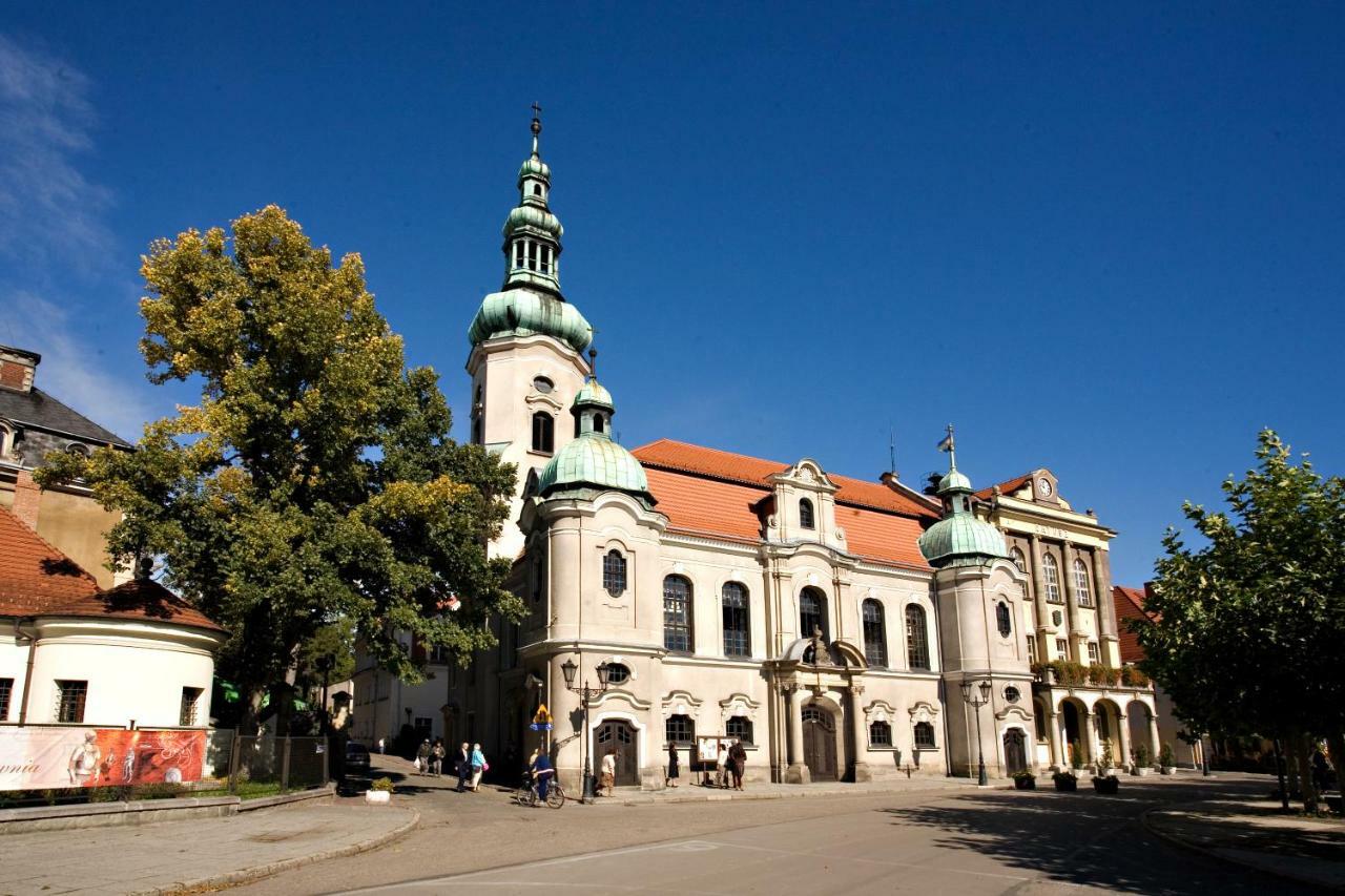 Apartament Na Starowce VII Pština Exteriér fotografie